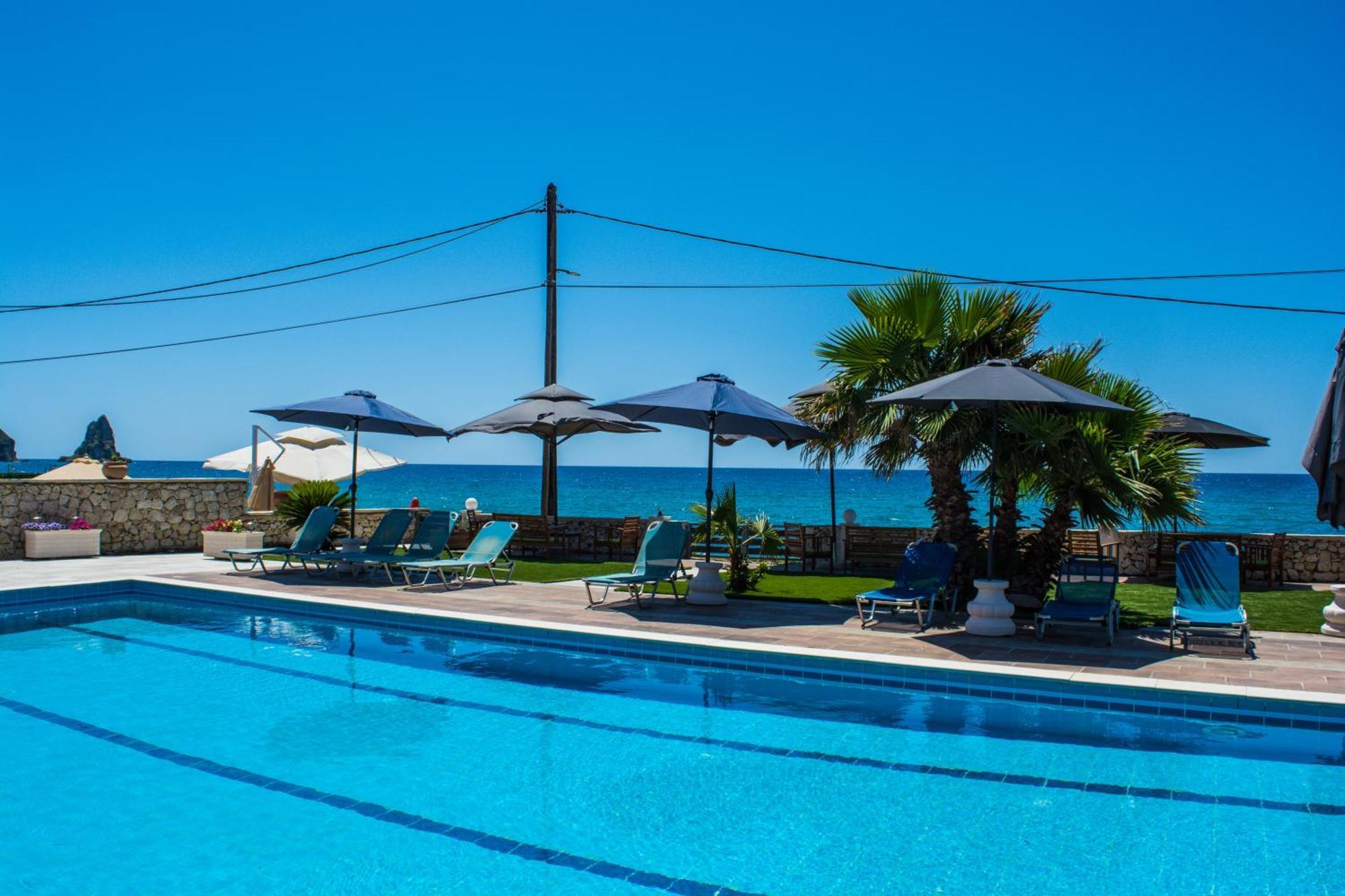 Fanis Seafront Apartments Agios Gordios  Bagian luar foto