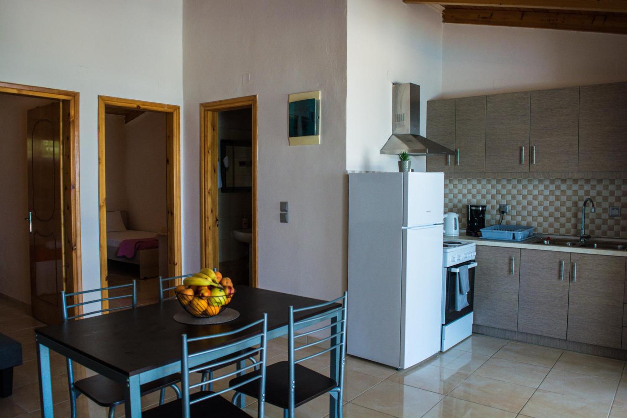 Fanis Seafront Apartments Agios Gordios  Bagian luar foto