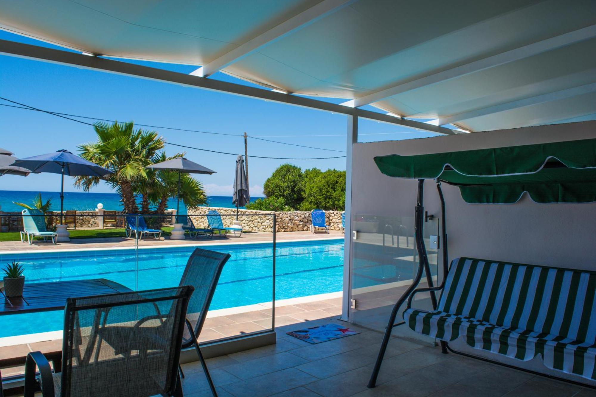 Fanis Seafront Apartments Agios Gordios  Bagian luar foto