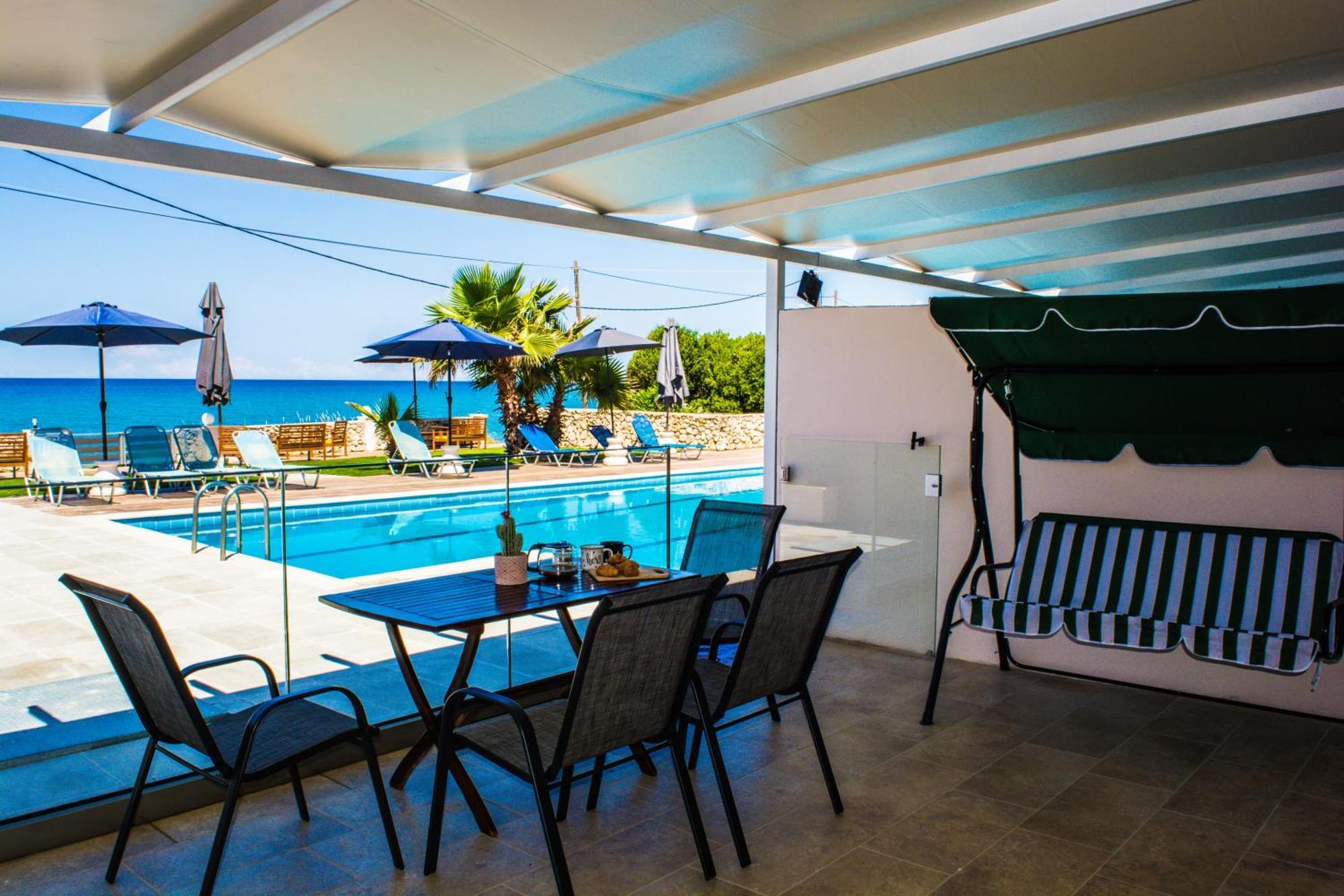 Fanis Seafront Apartments Agios Gordios  Bagian luar foto
