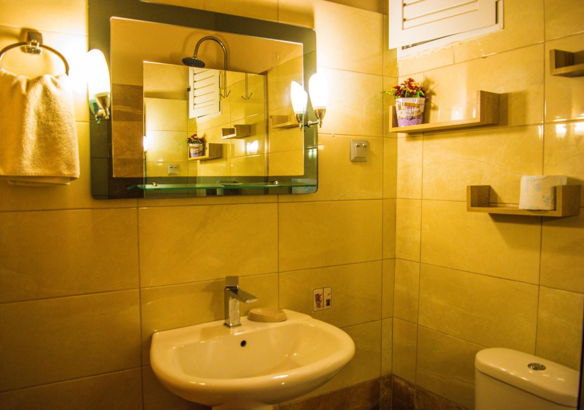 Fanis Seafront Apartments Agios Gordios  Bagian luar foto