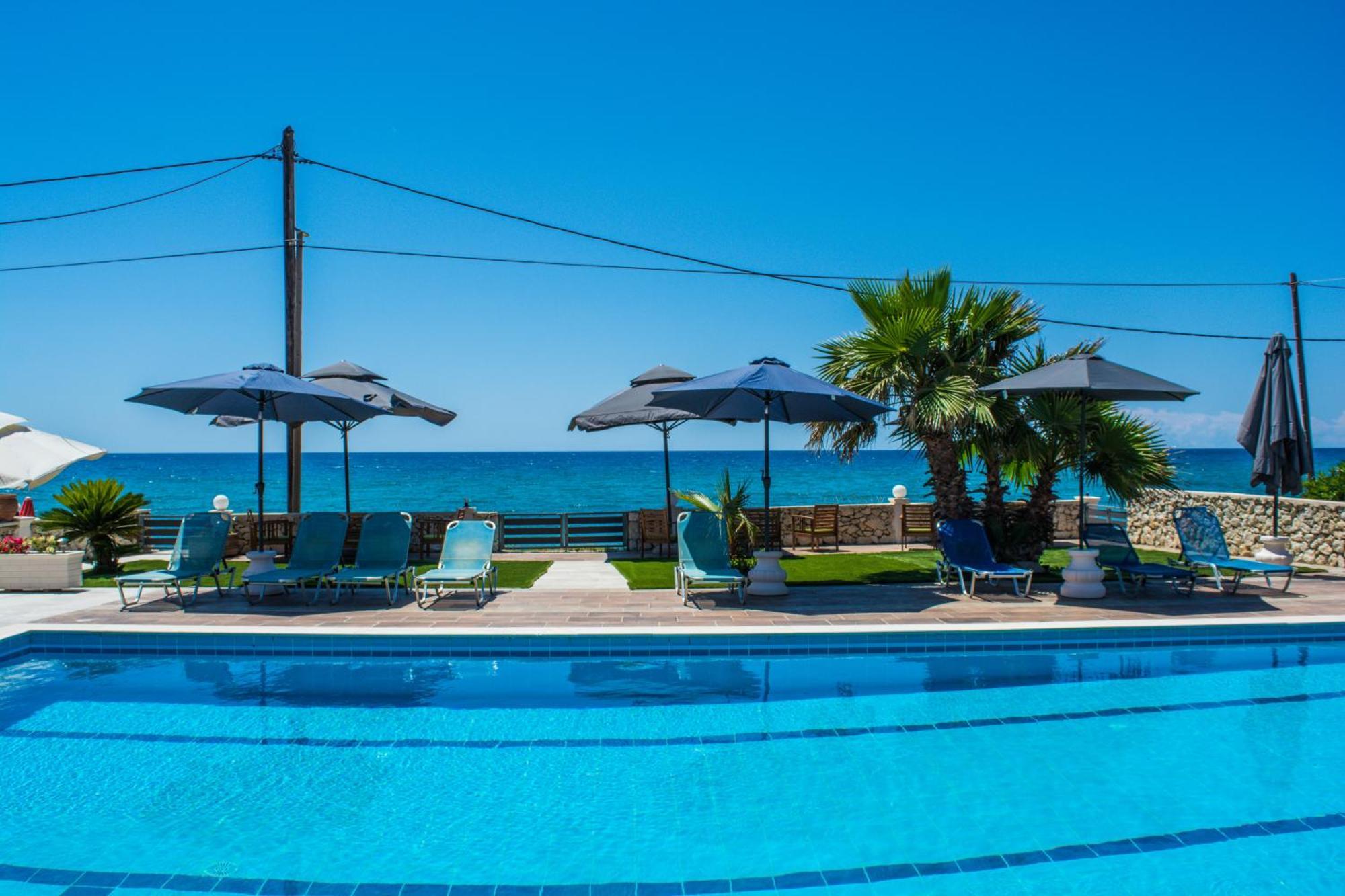 Fanis Seafront Apartments Agios Gordios  Bagian luar foto